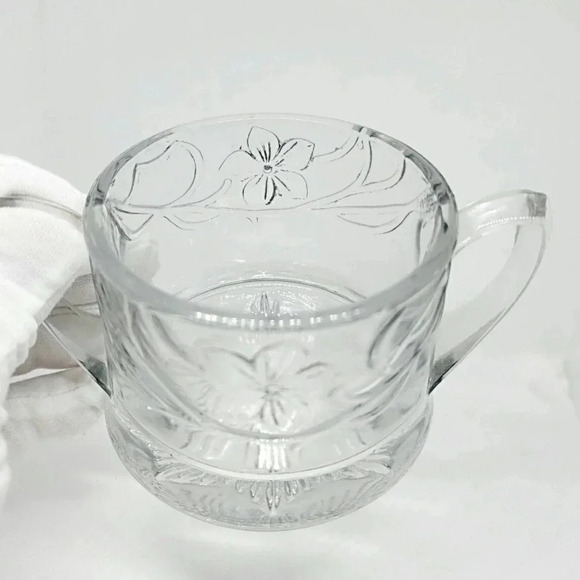 Vintage Clear Glass Sugar and Creamer With Silver Detail - Picture 13 of 14